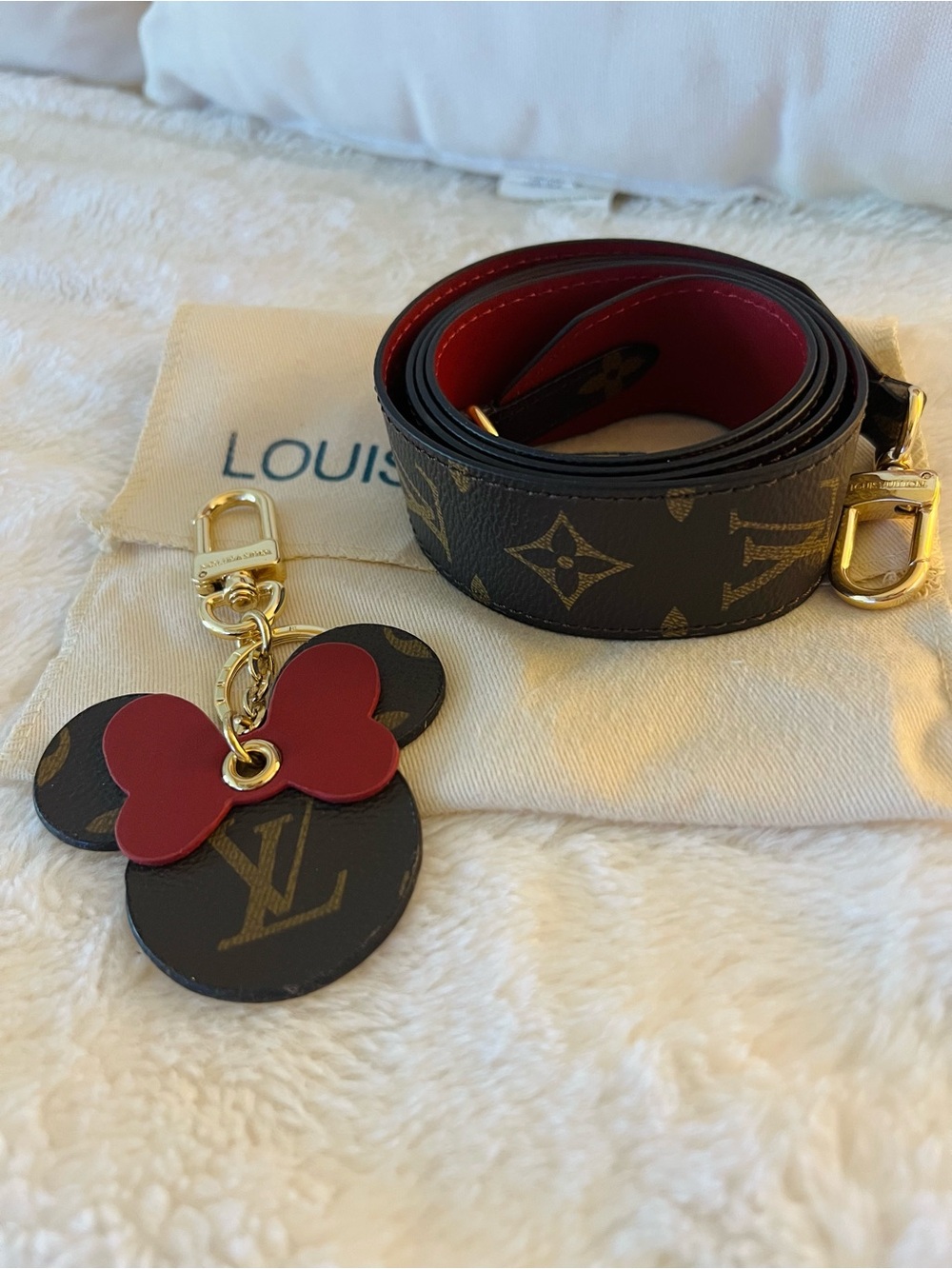 Source unknown lv strap! PLS READ THE DESCRIPTION